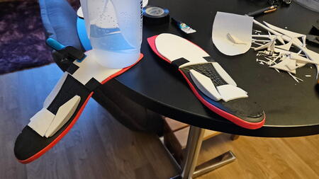 Gluing the insoles